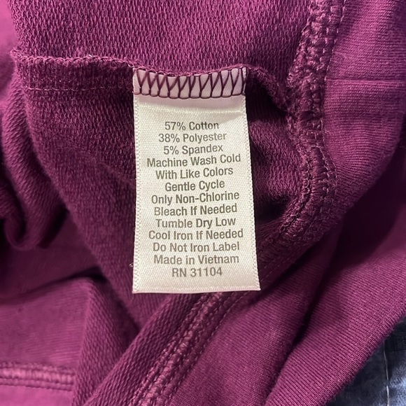 Zelos Burgundy Sweatshirt - Picture 5 of 6